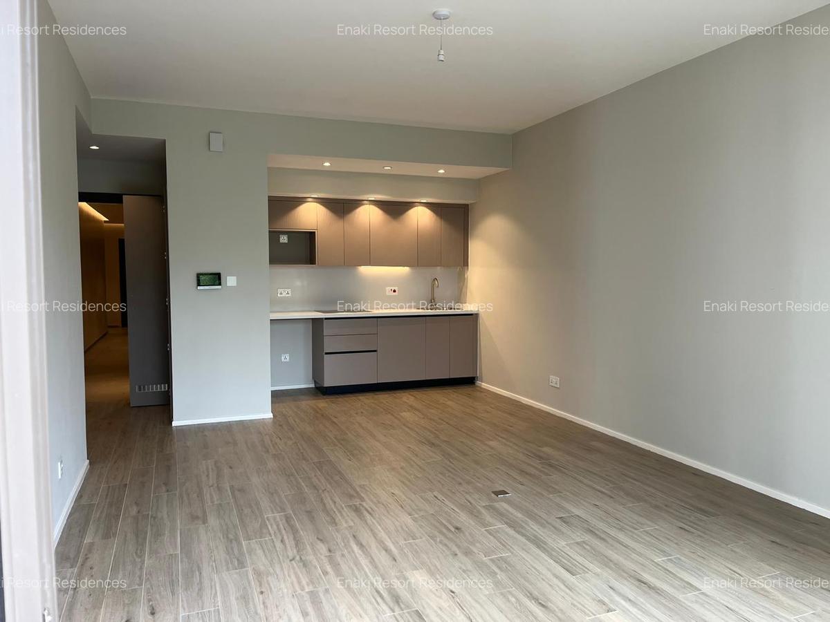 1 Bed Apartment with En Suite at Redhill - 1