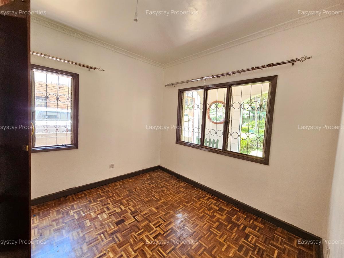 4 Bed Townhouse with En Suite in Lavington - 6