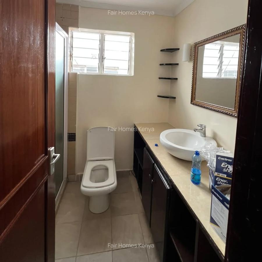 5 Bed Townhouse with En Suite at Mbaazi Road - 11