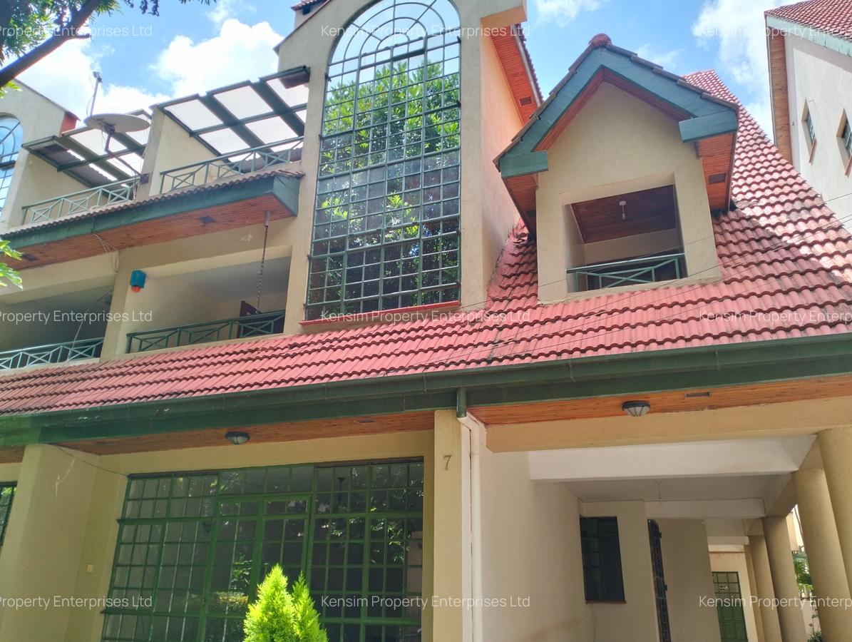 4 Bed Townhouse with En Suite in Lavington - 1