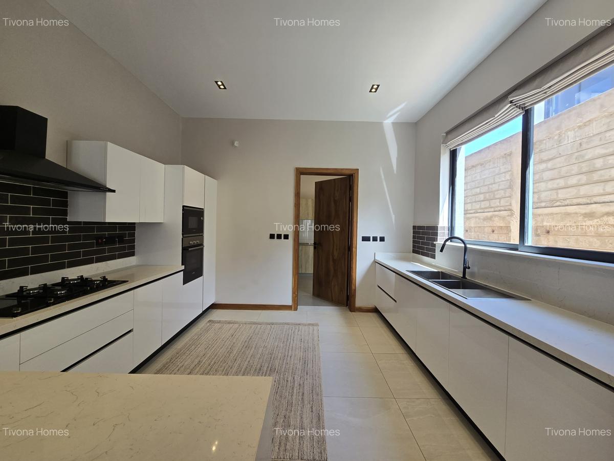 4 Bed Apartment with En Suite in Loresho - 14