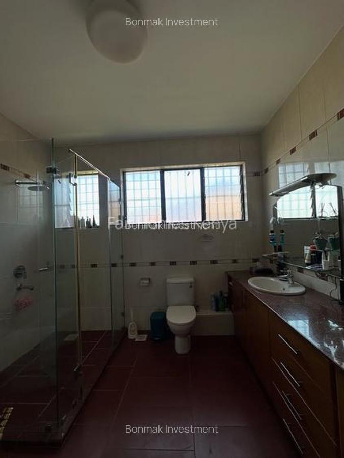 4 Bed Townhouse with En Suite at Convent Drive - 11