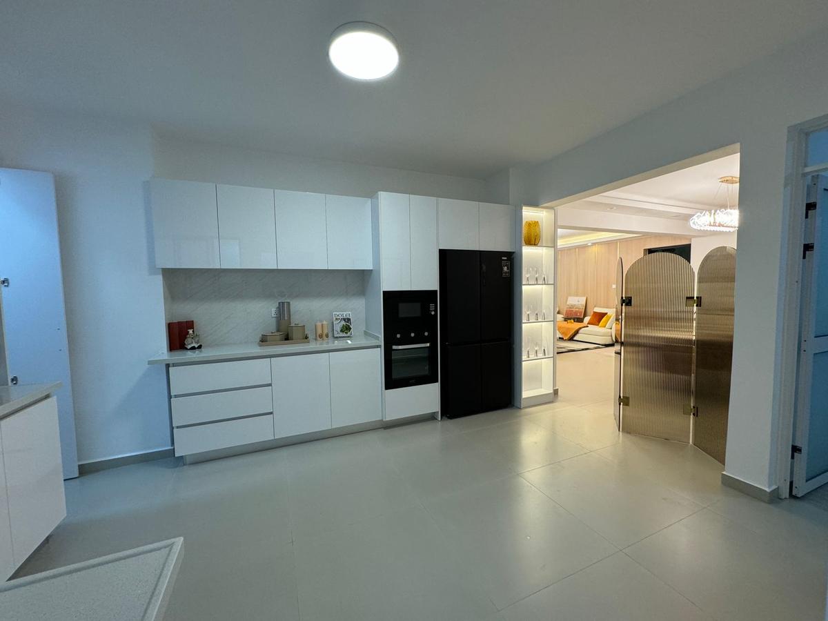 3 bed apartment with en suite in kilimani