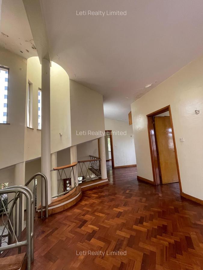 4 Bed Townhouse with En Suite in Kilimani - 6
