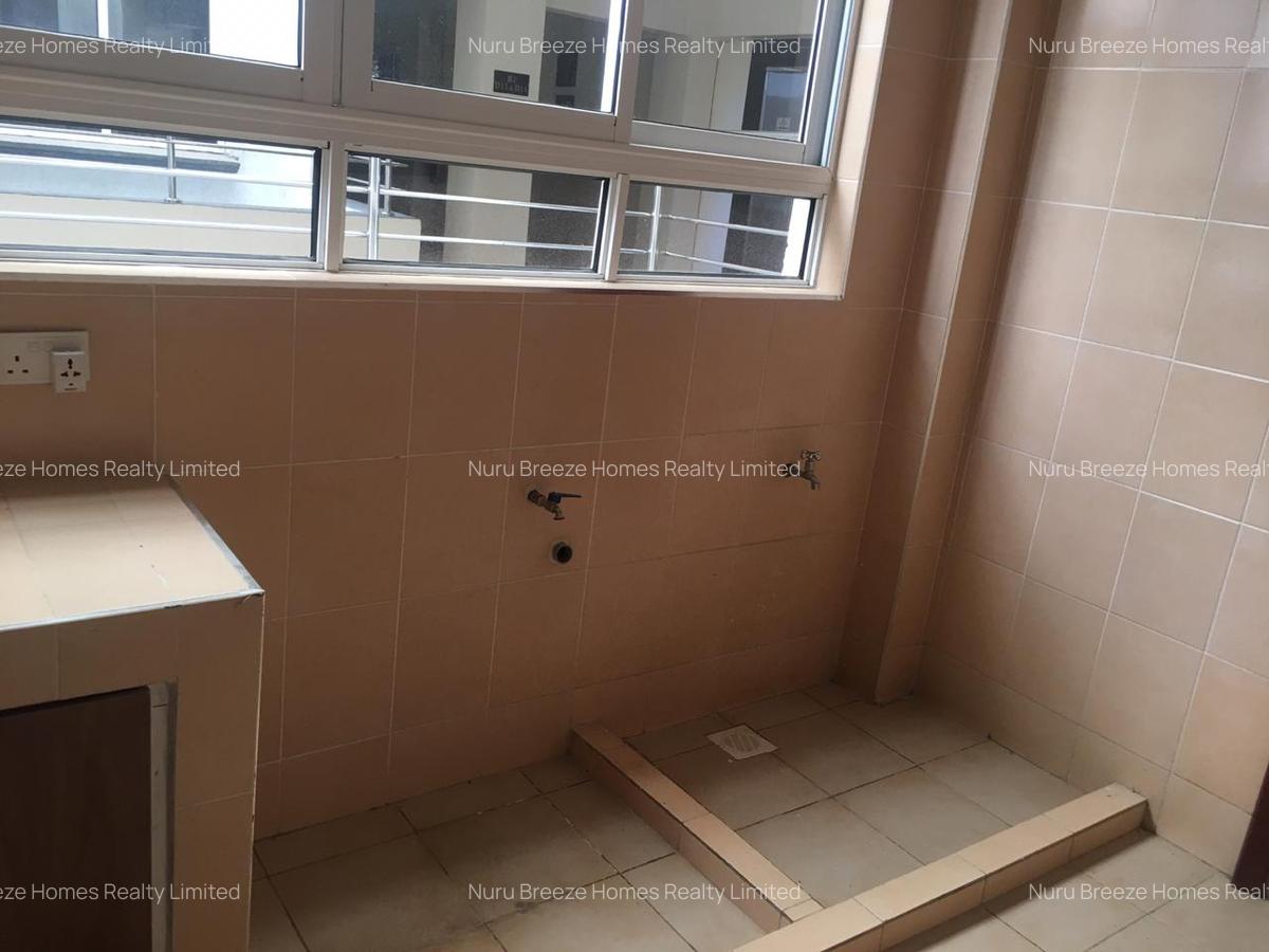 3 Bed Apartment with En Suite in Riverside - 18