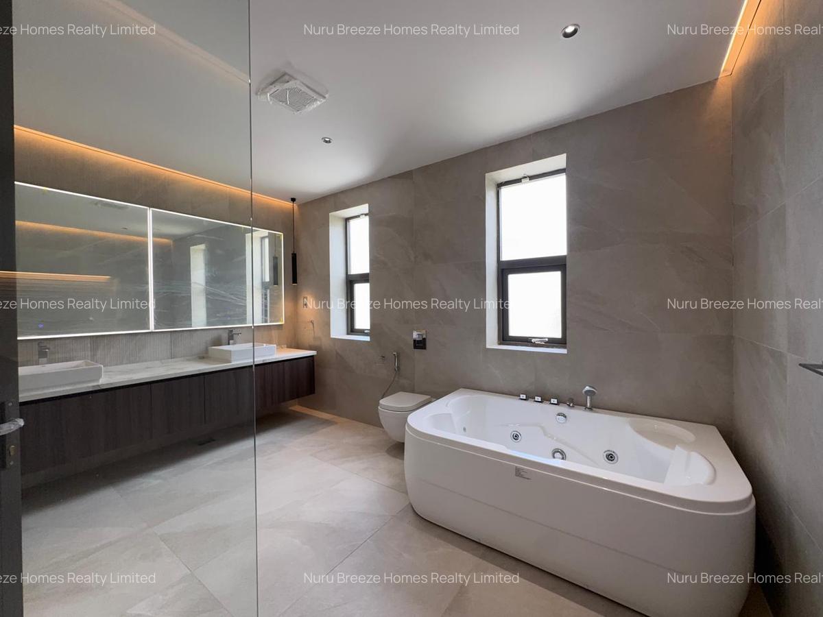 5 Bed Townhouse with En Suite in Karen - 5