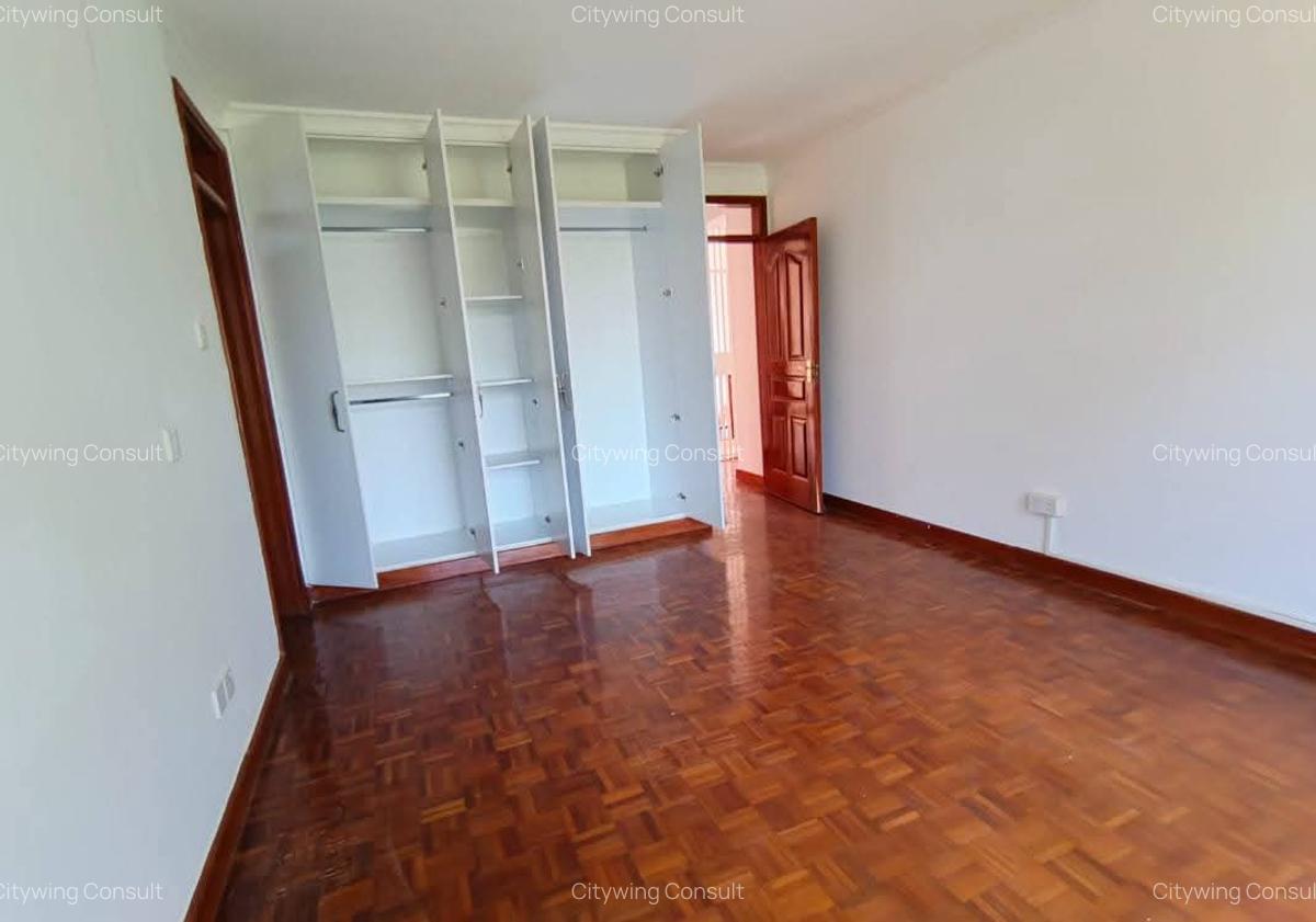 4 Bed Townhouse with En Suite at Red Hill Road - 18