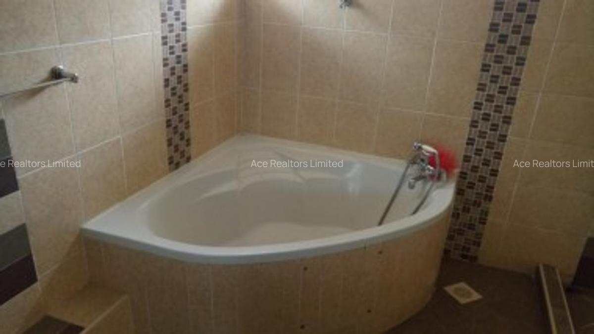 4 Bed Townhouse with En Suite at Spring Valley - 6