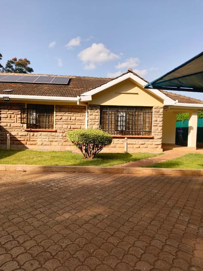 3 Bed House with En Suite at Rosslyn - 3