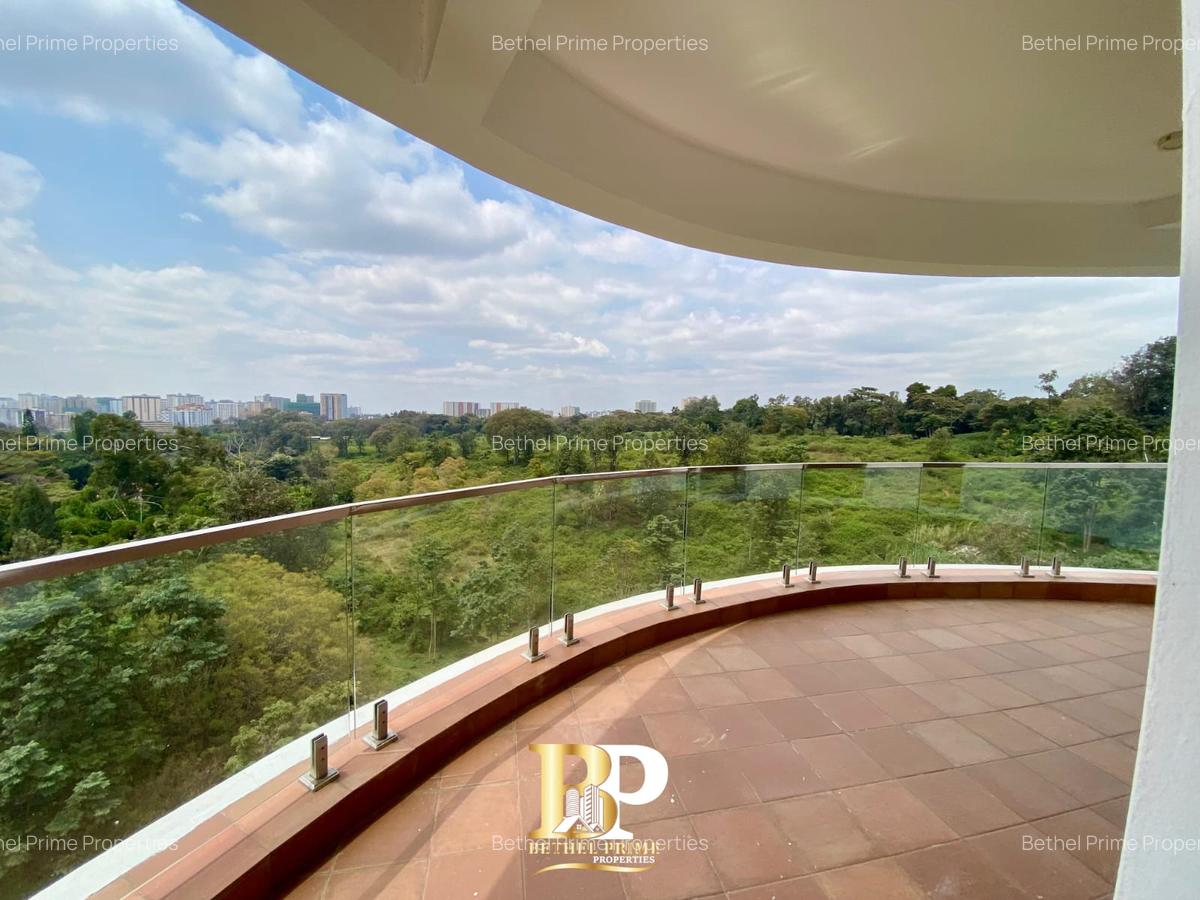 4 Bed Apartment with En Suite in Parklands - 9