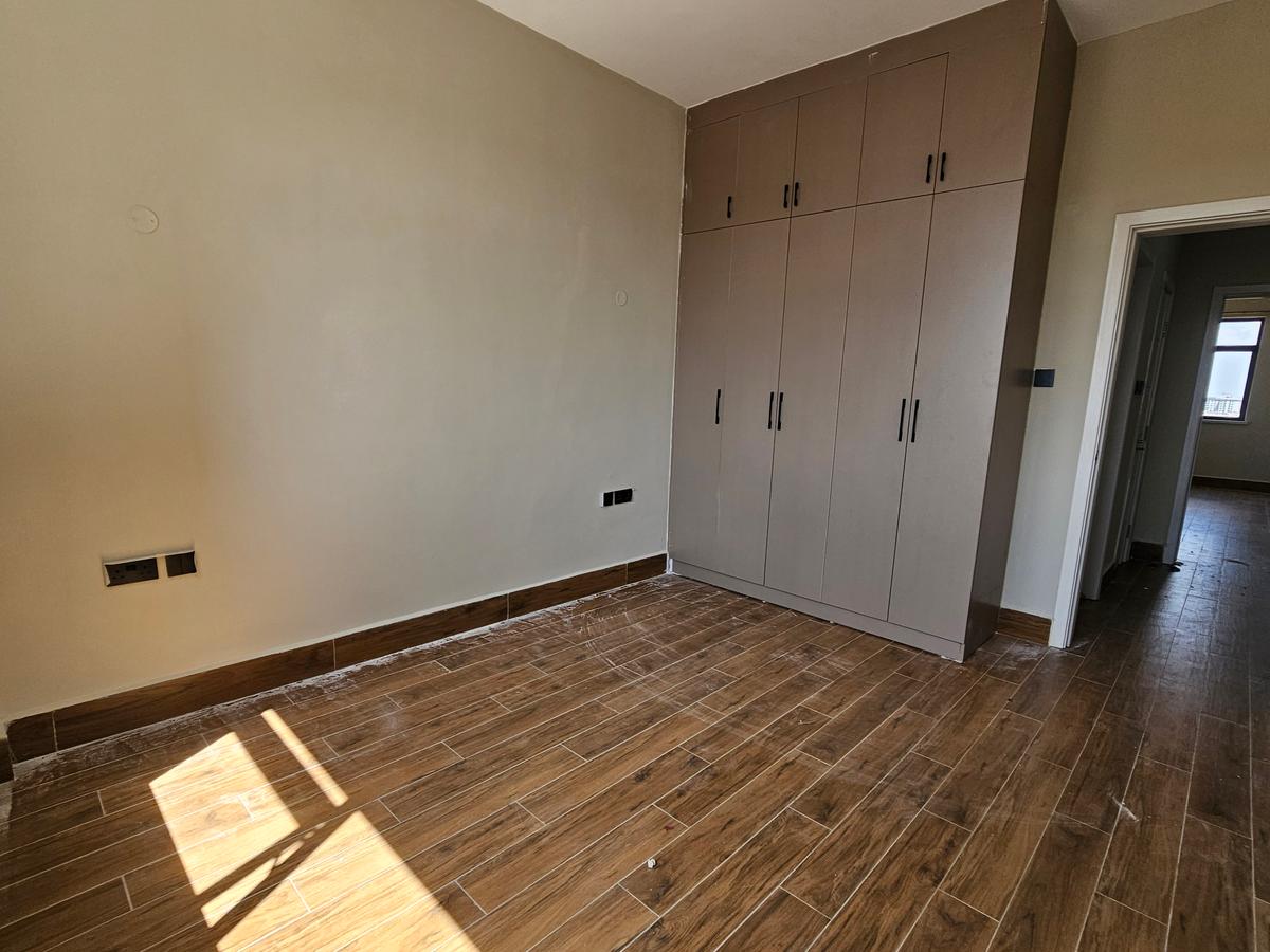 2 Bed Apartment with En Suite at Lavington - 13