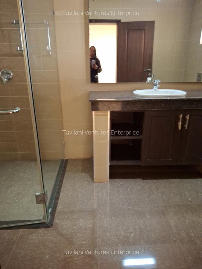 Serviced 4 Bed Apartment with En Suite at Nyali - 13