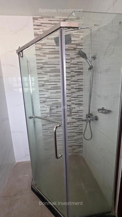 4 Bed Townhouse with En Suite at Lavington Green. - 14