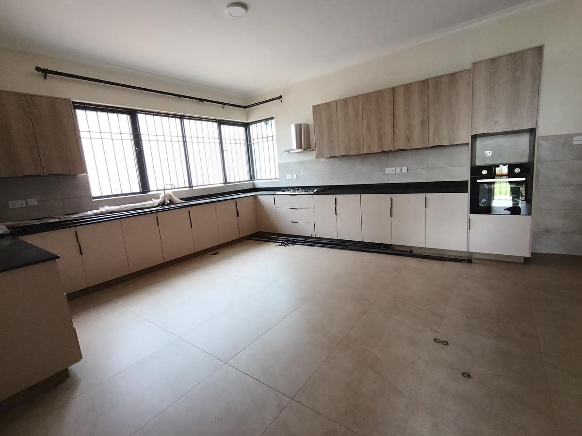 5 Bed Townhouse with En Suite at Kibagare Way - 8