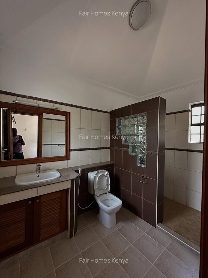 4 Bed Townhouse with En Suite at Peponi Road - 9