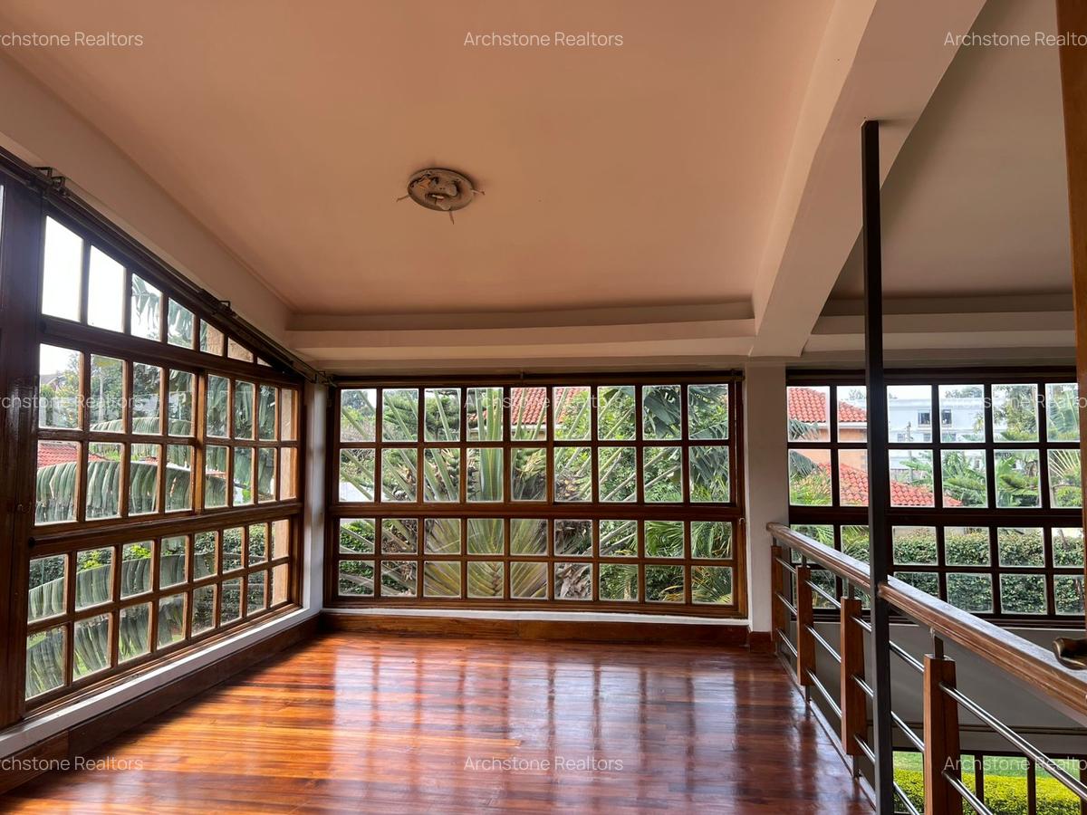 4 Bed House with En Suite in Runda - 4