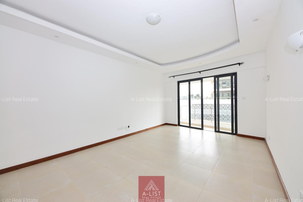 2 Bed Apartment with En Suite at Lantana Road - 3
