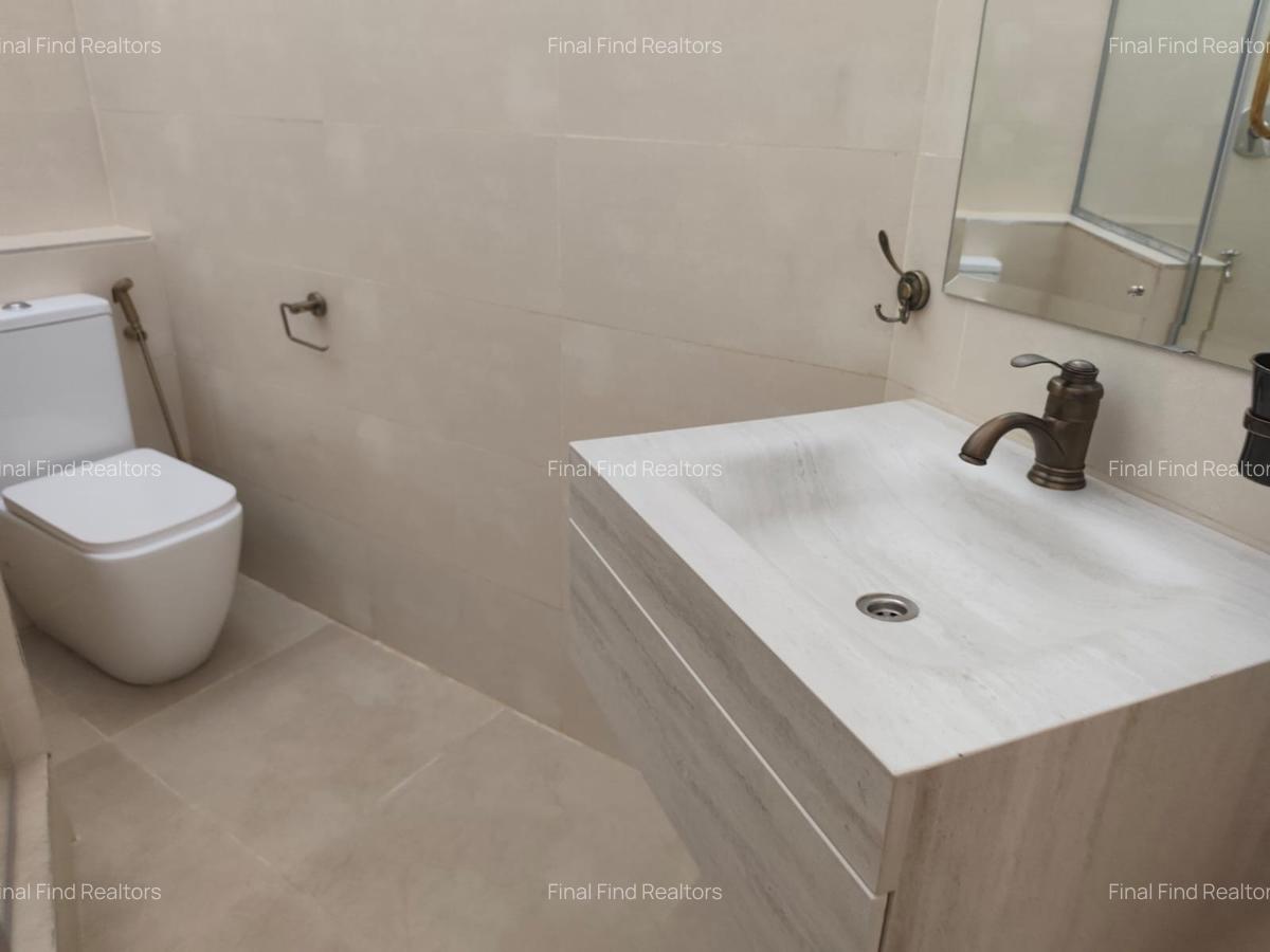 3 Bed Townhouse with En Suite in Brookside - 20