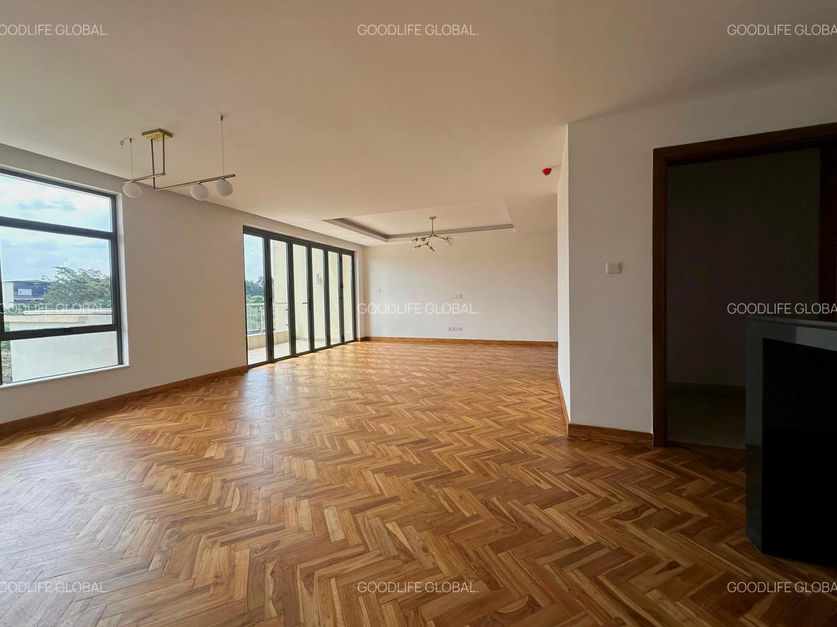 4 Bed Apartment with En Suite at Rosslyn - 8