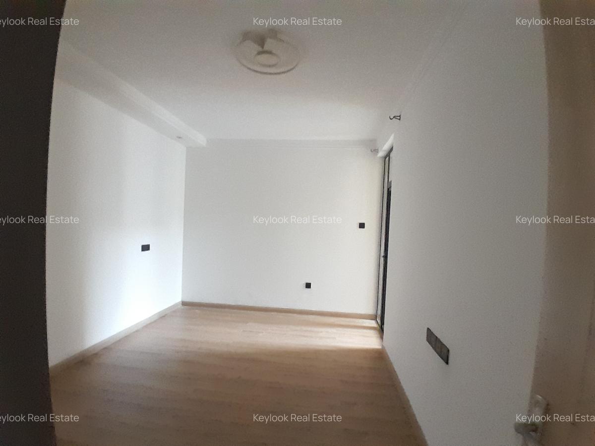 2 Bed Apartment with En Suite at Lavington - 6