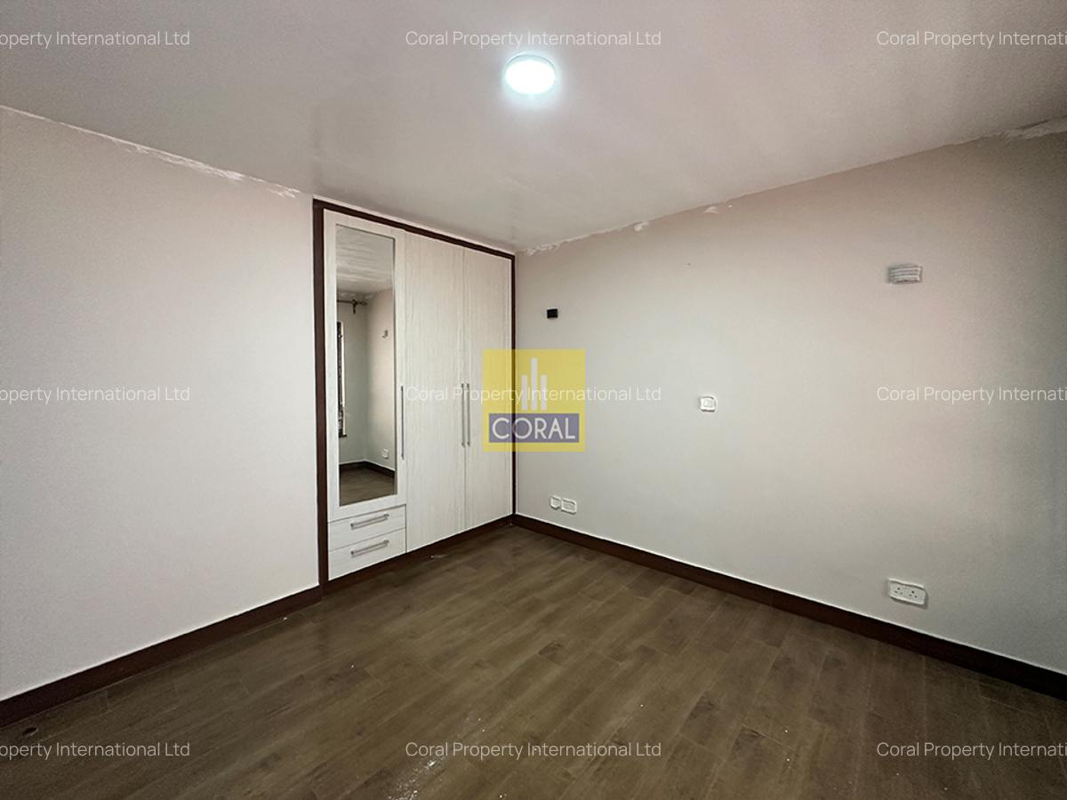 4 Bed Apartment in Parklands - 8