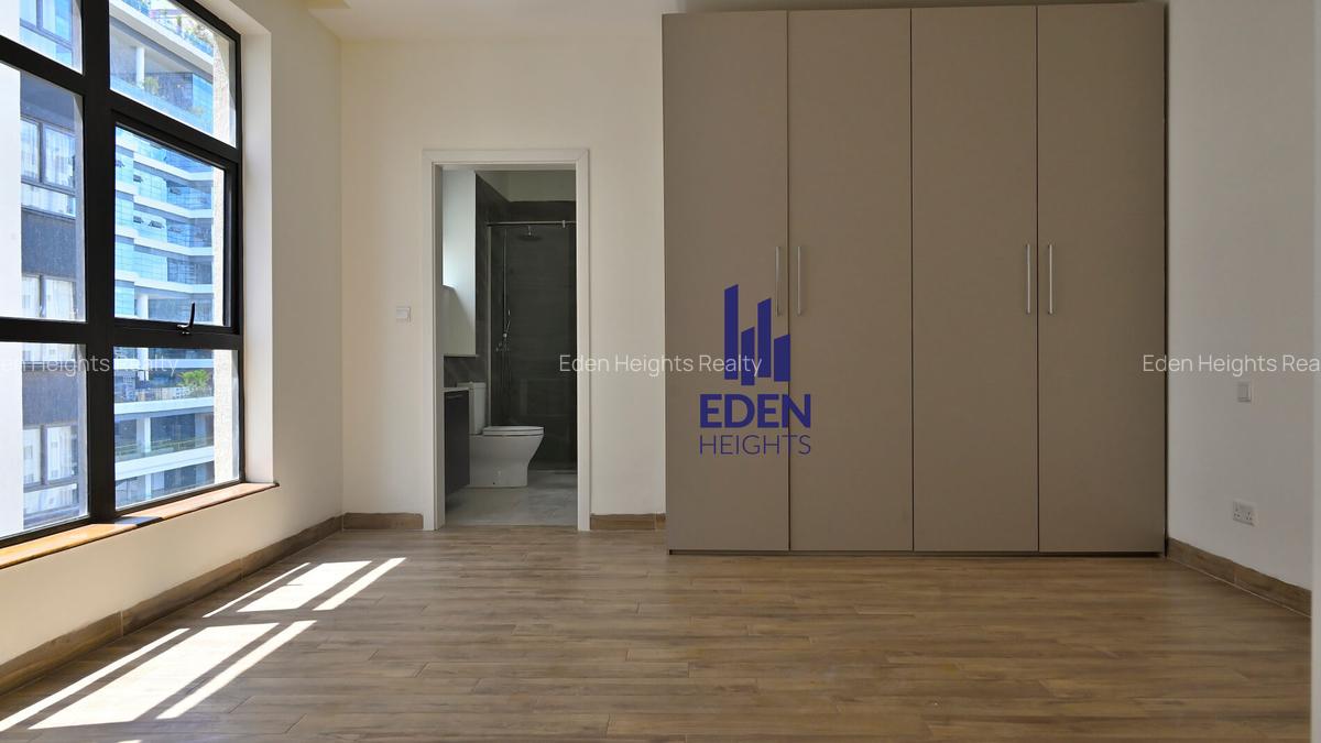 3 Bed Apartment with En Suite in Riverside - 10