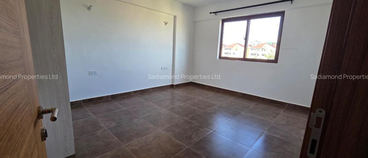 1 Bed Apartment with En Suite in Westlands Area - 10
