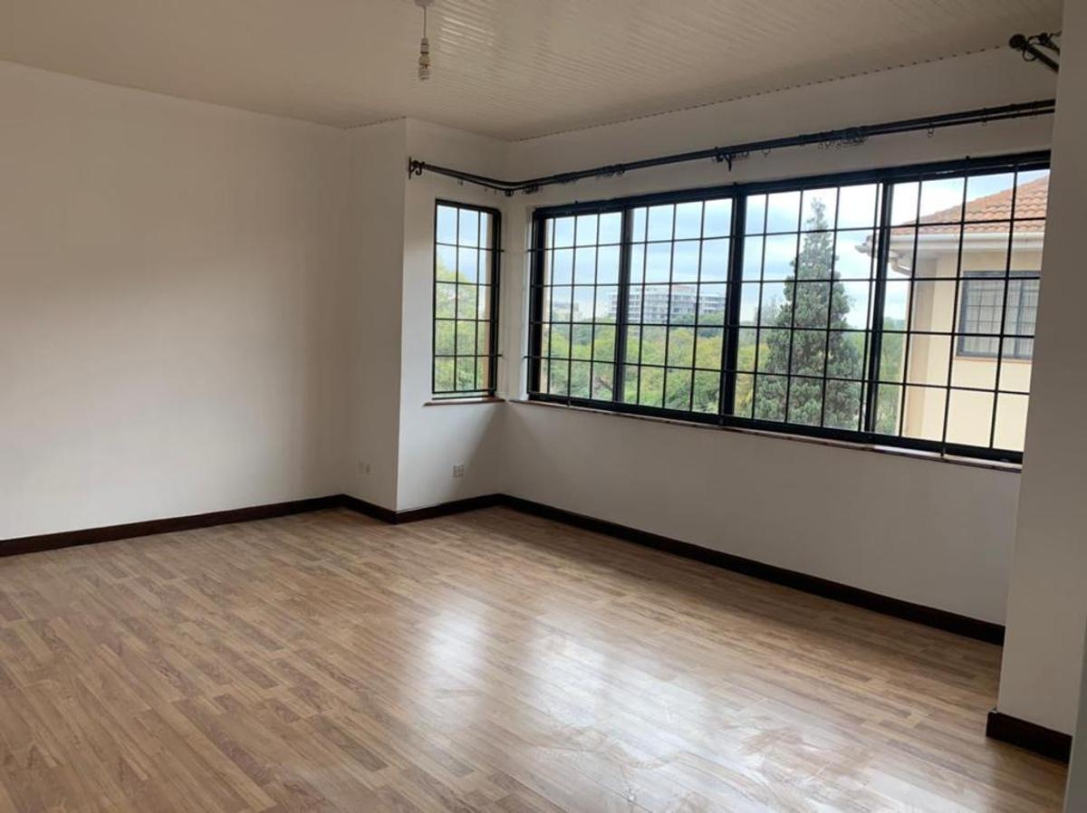 4 Bed Apartment with En Suite in Westlands Area - 14