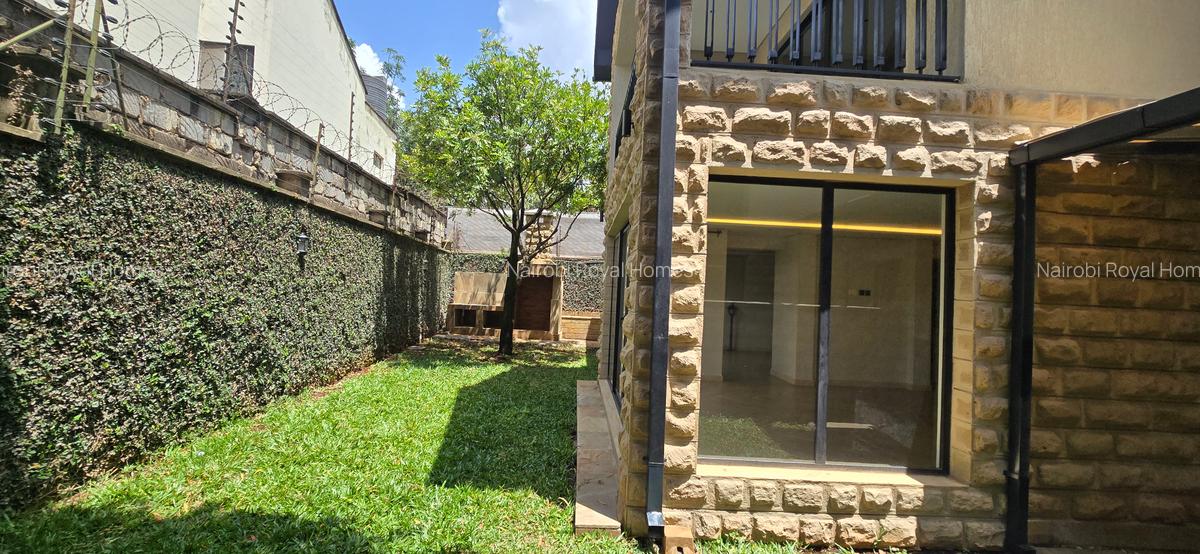 5 Bed Townhouse with En Suite at Lavington Green - 9