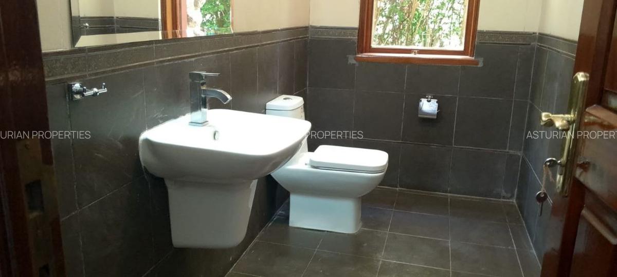 5 Bed Townhouse with En Suite in Karen - 18