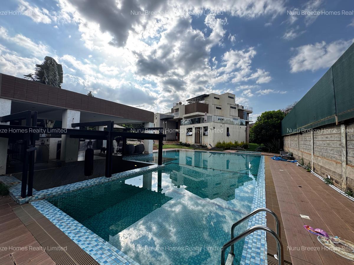 5 Bed House with En Suite in Runda - 20