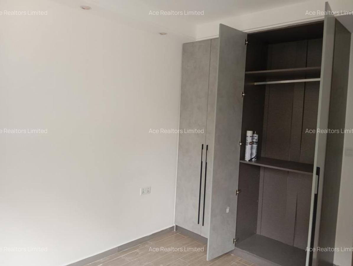 2 Bed Apartment with En Suite at Riverside - 9