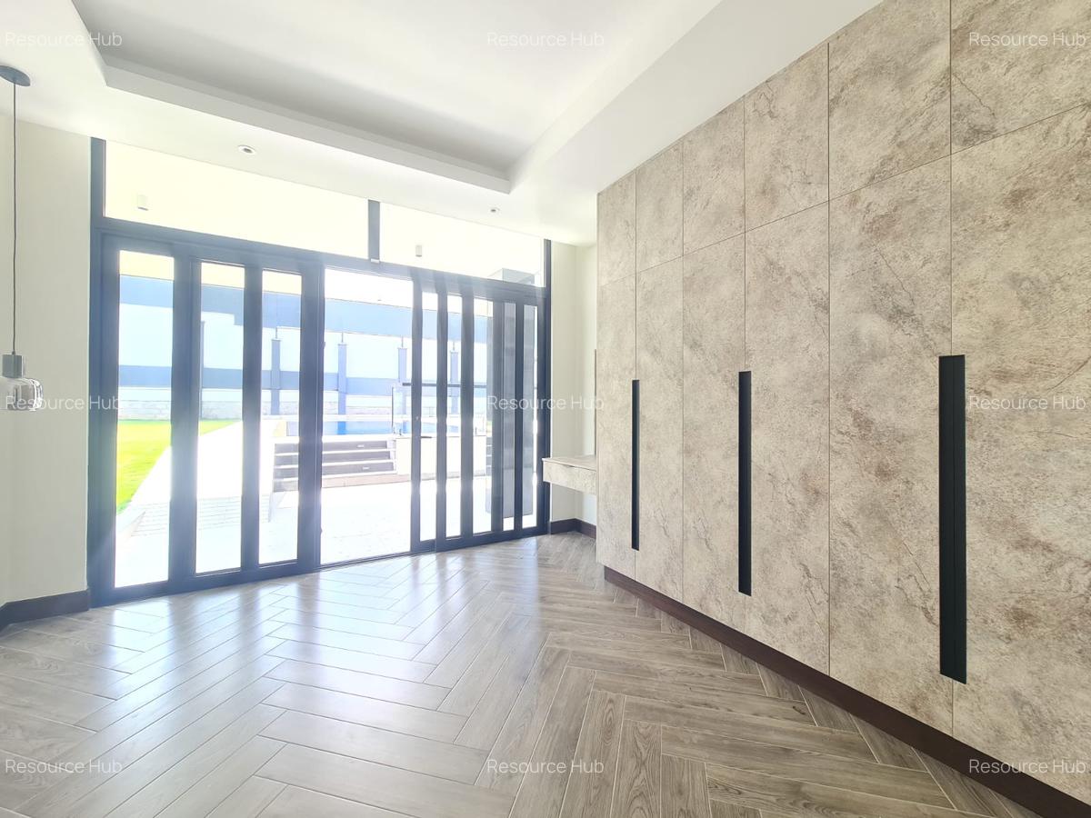 5 Bed House with En Suite at Nyari - 15