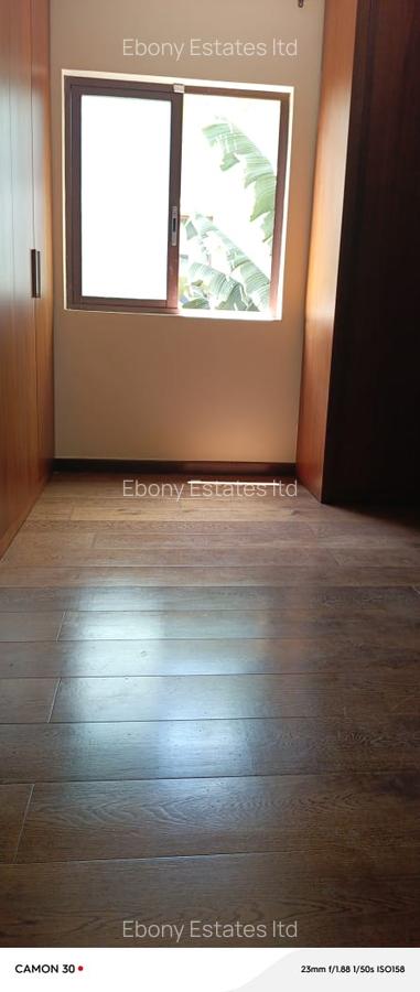 5 Bed Townhouse with En Suite in Lavington - 18