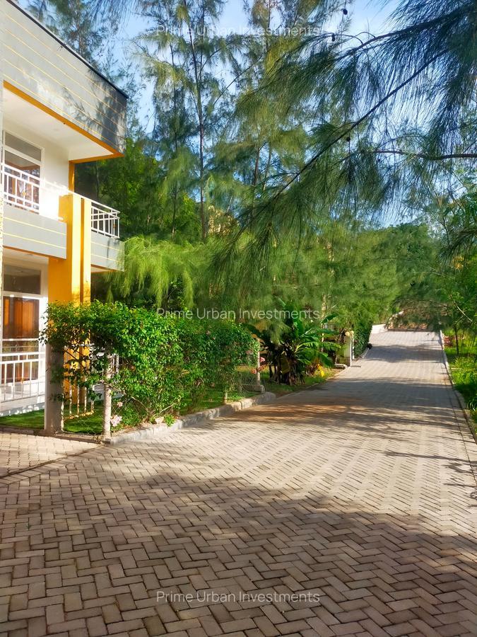 4 Bed Villa with En Suite in Kilifi - 12