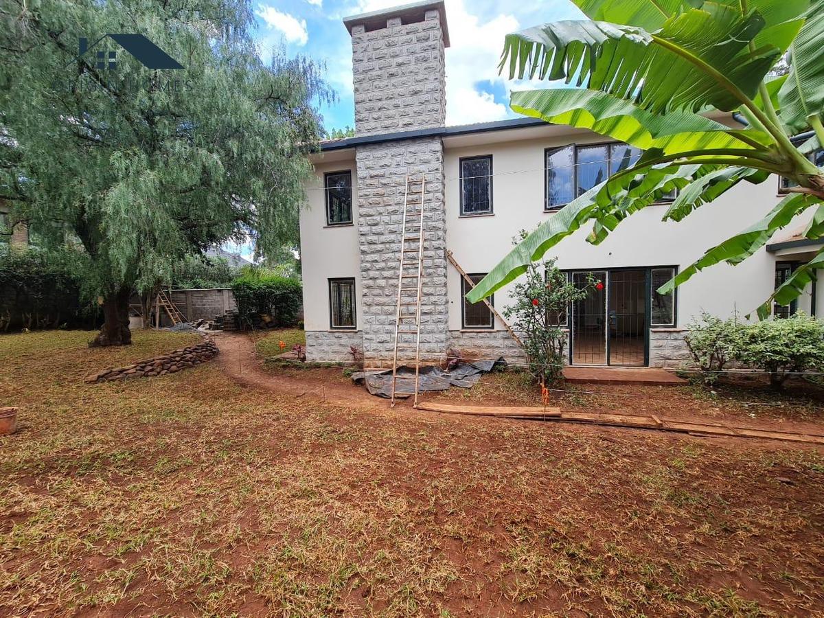 4 Bed House with En Suite at Lavington - 16