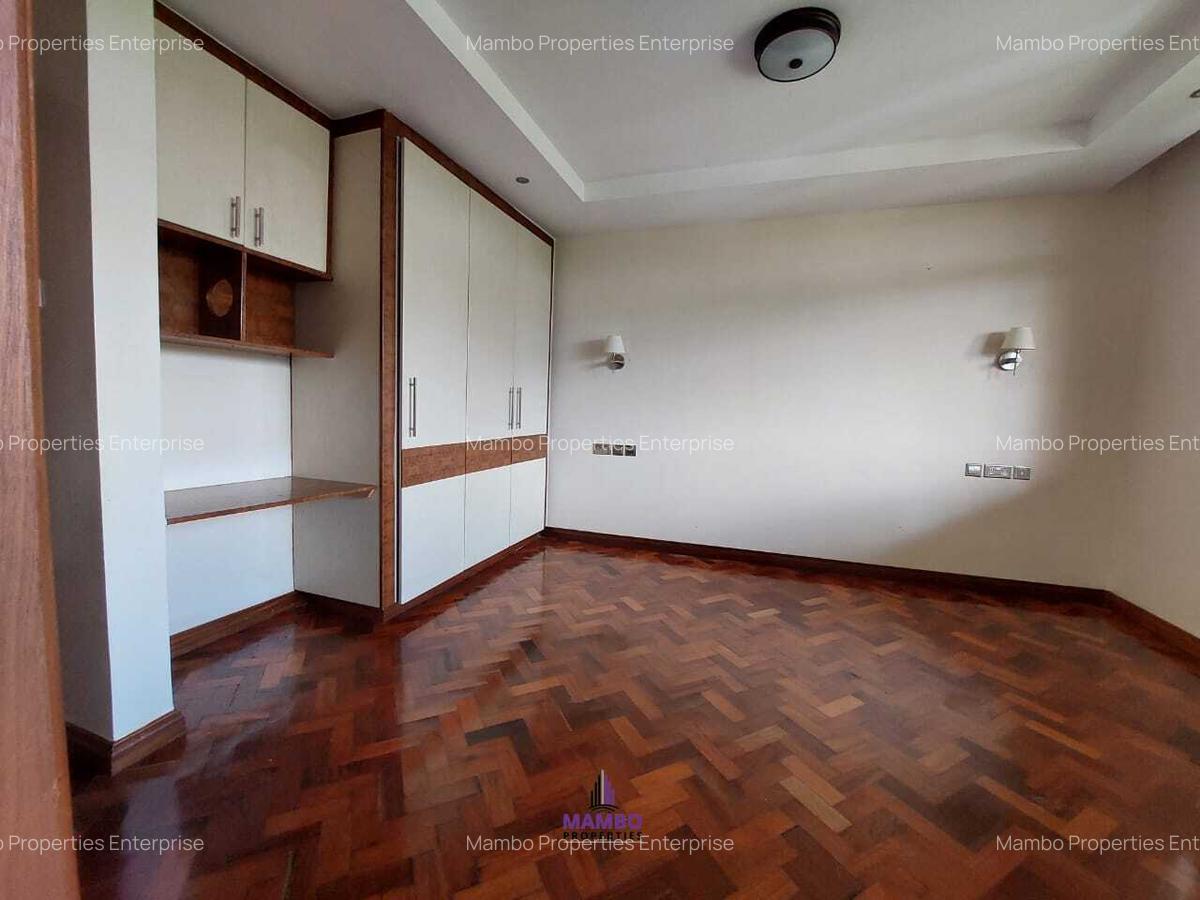 3 Bed Apartment with En Suite at Riverside Drive - 10