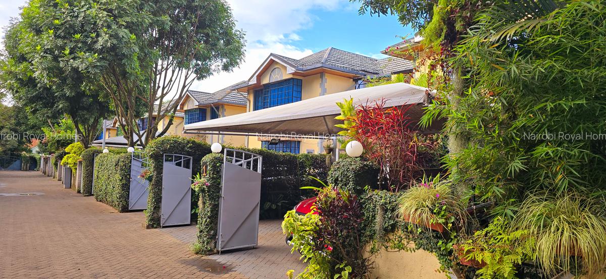 4 Bed Townhouse with En Suite at Off Convent Drive - 4