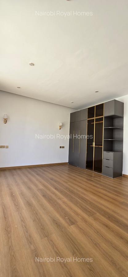 5 Bed Townhouse with En Suite at Lavington Green - 11