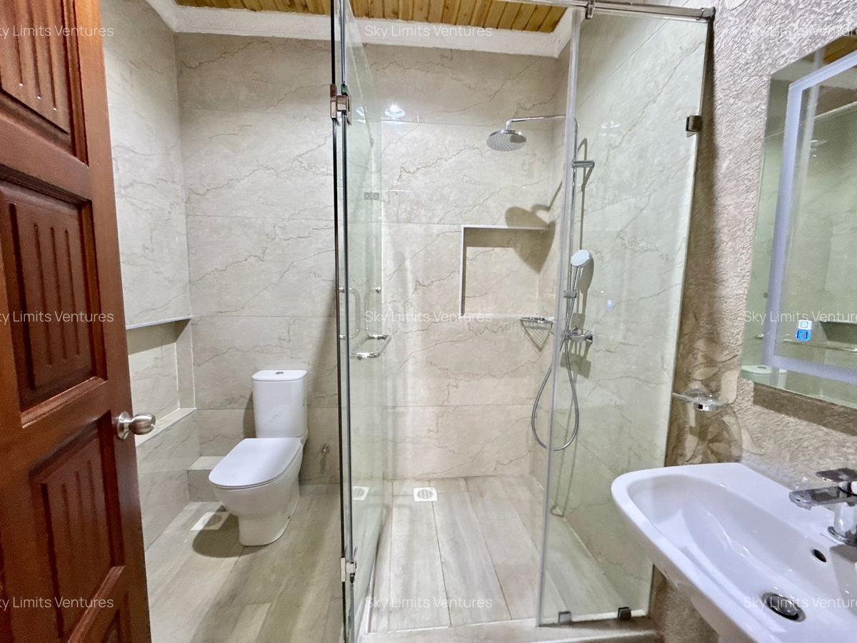 5 Bed Townhouse with Staff Quarters in Rosslyn - 11