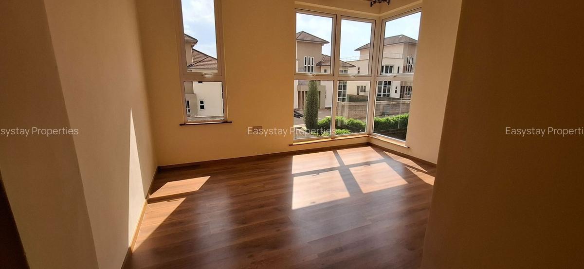 4 Bed Villa with En Suite in Runda - 14