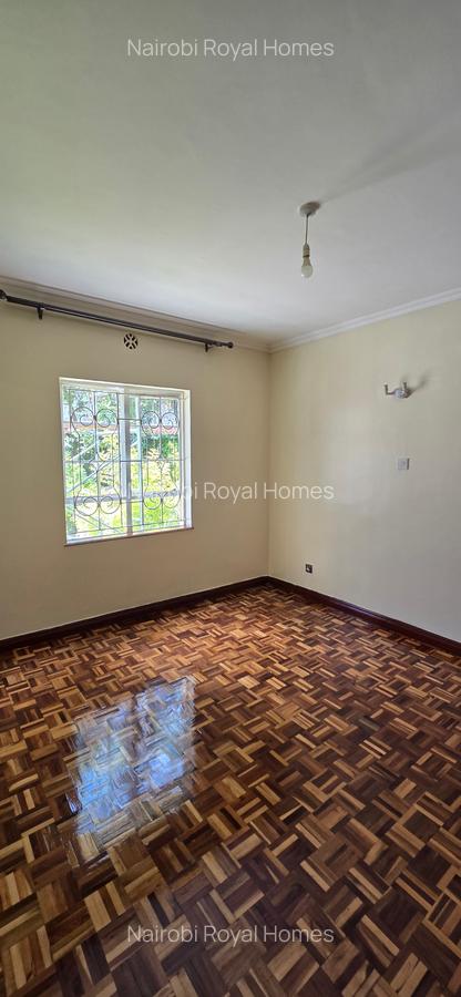 4 Bed Townhouse with En Suite at Lavington Green - 16