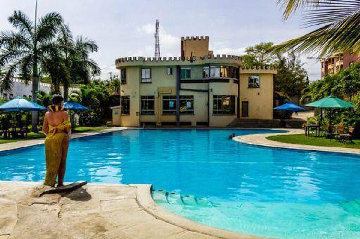 Serviced 3 Bed Apartment with En Suite in Nyali Area - 4