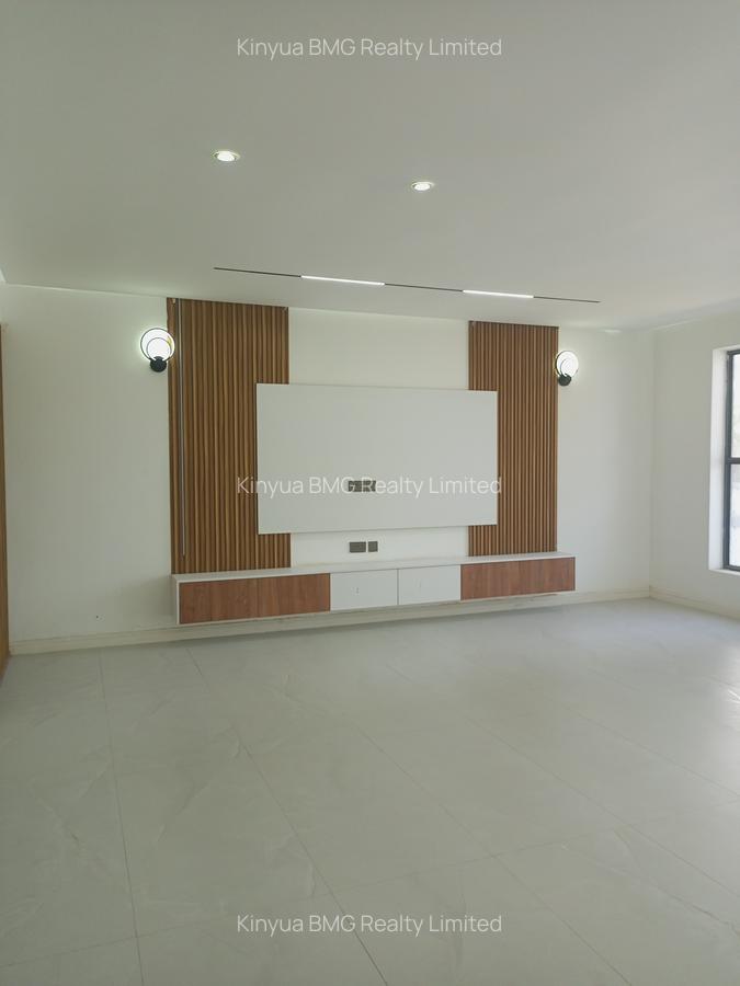 Serviced 2 Bed Apartment with En Suite in Nyali Area - 9