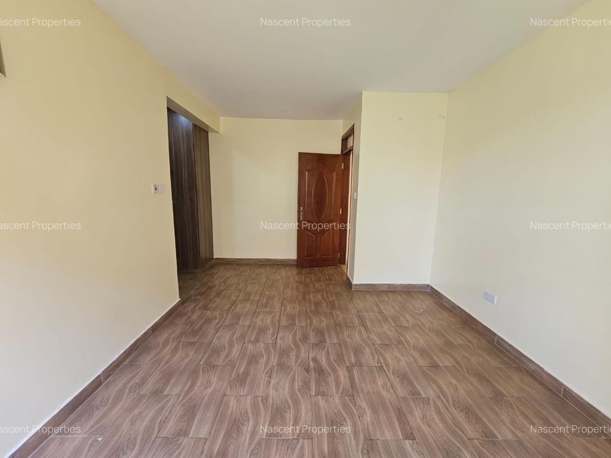 5 Bed Townhouse with En Suite in Kyuna - 5