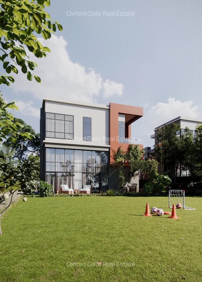 4 Bed Townhouse with En Suite at Membley - 1