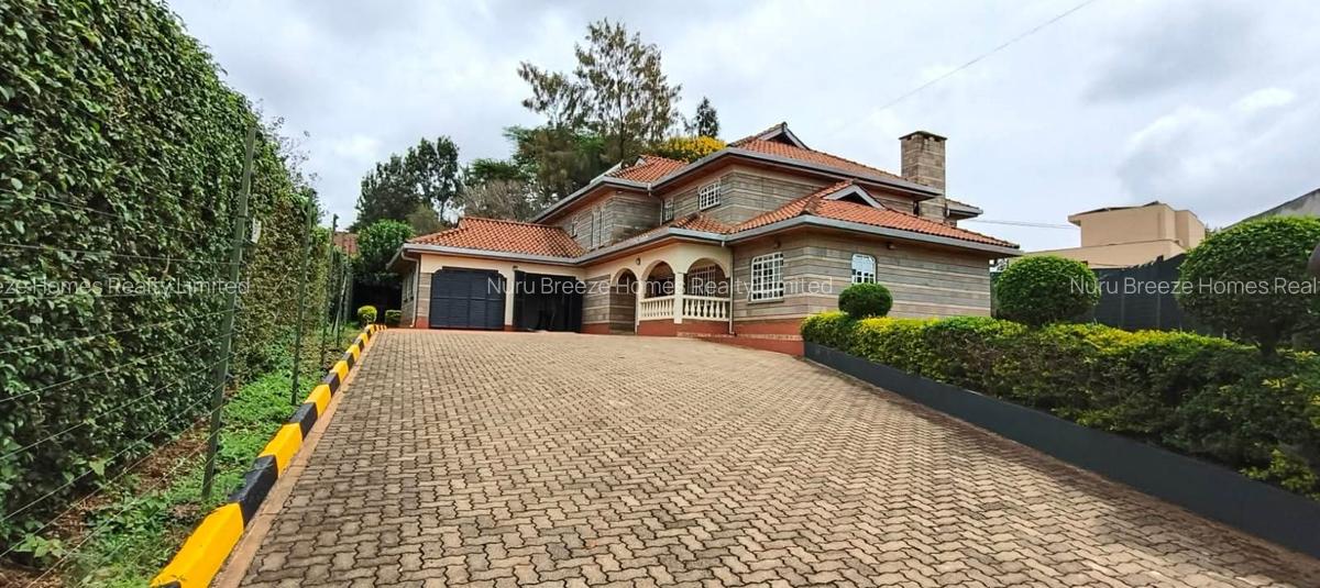 5 Bed House with En Suite in Nyari - 1
