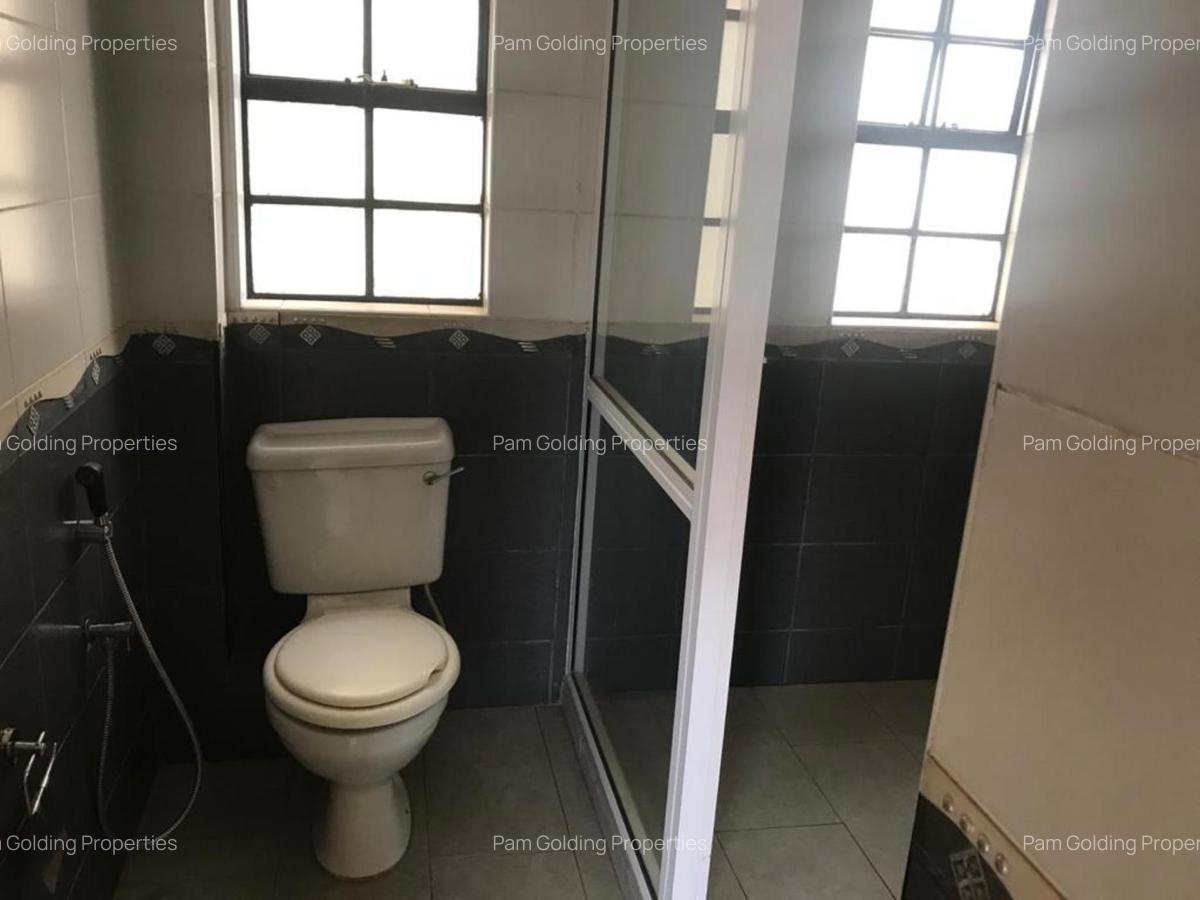 3 Bed Apartment with En Suite in Westlands Area - 15