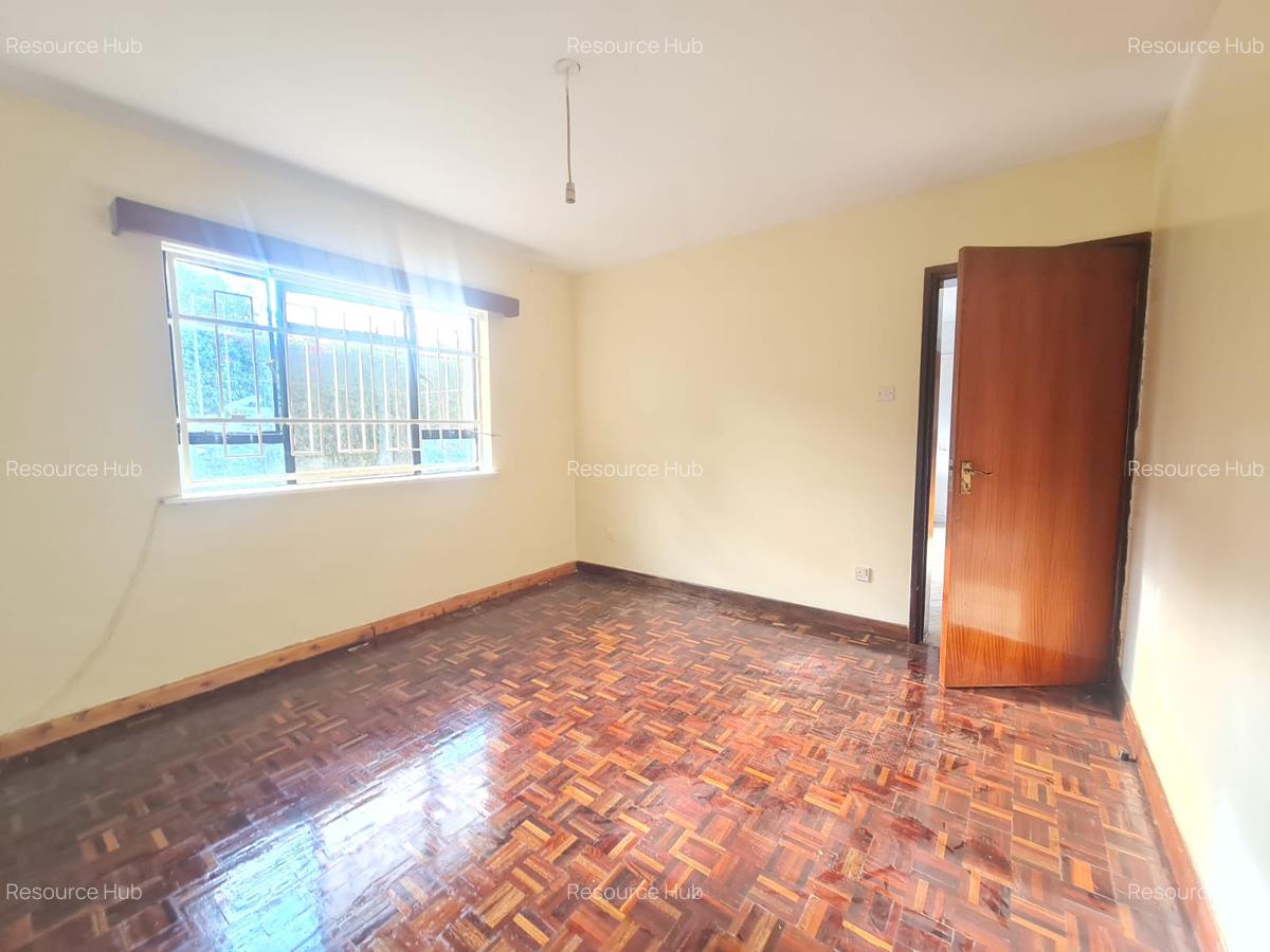 4 Bed House with En Suite at Nyari - 7