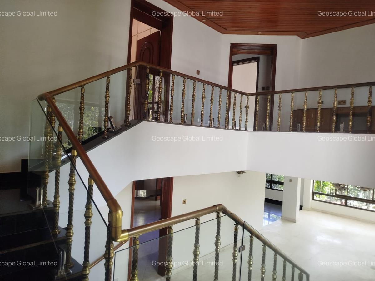 6 Bed House with En Suite in Gigiri - 3